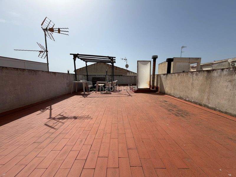 Foto e7d54ae8-5ff4-4501-bf07-8f492e59f257. Casa amb xemeneia aparcament a Catral