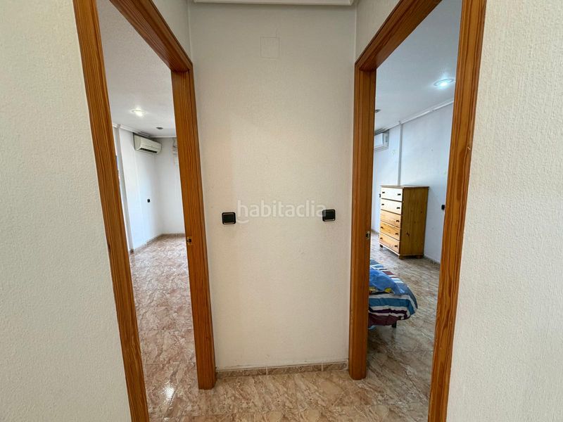 Foto e9743889-e1b2-44e8-8cf9-39e5c342f53b. Casa amb xemeneia aparcament a Catral