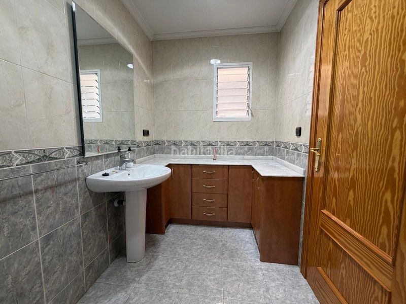 Foto eafcede0-459e-42fd-b703-39d3768e2cc4. Casa amb xemeneia aparcament a Catral