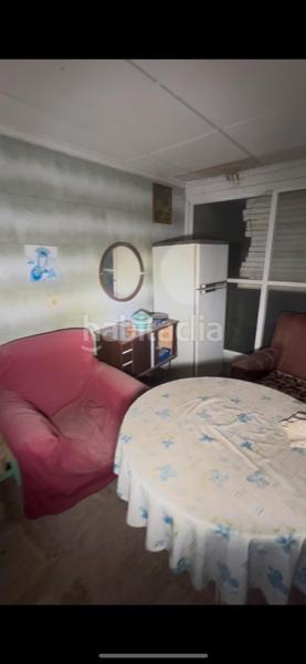 Foto b398b424-1026-4ae9-81a3-b7d4c9256caa. Casa adosada ¡gran oportunidad ! casa amplia con potencial para reforma en Daya Nueva