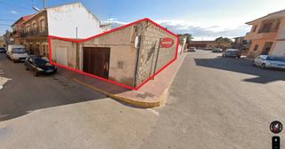 Nau industrial a Daya Nueva. Local comercial con potencial para reconversión en vivienda o ne