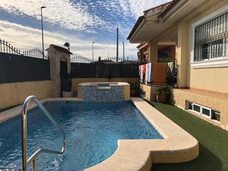 Xalet en Almorad. Chalet en el saladar (almorad)