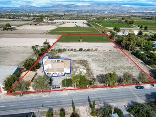 Mas à Catral. Casa rústica con 30.000 m² de parcela y privacidad total en la h
