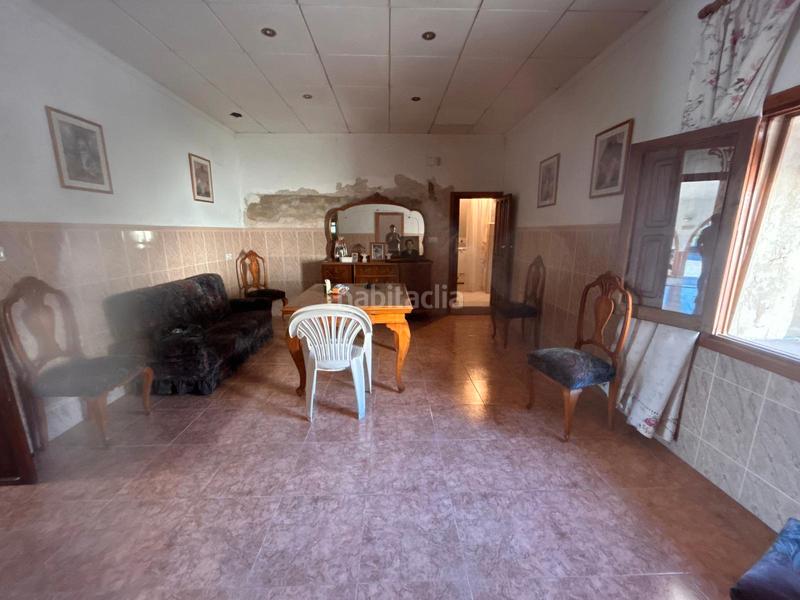 Foto 300b5c81-2392-4276-94fe-5ecb30f62531. Masia amb xemeneia aparcament a Catral