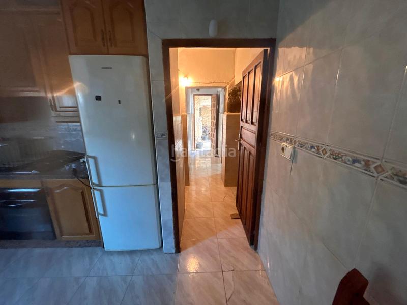 Foto 476aab97-841e-4699-bd5e-01a5aaa68558. Masia amb xemeneia aparcament a Catral