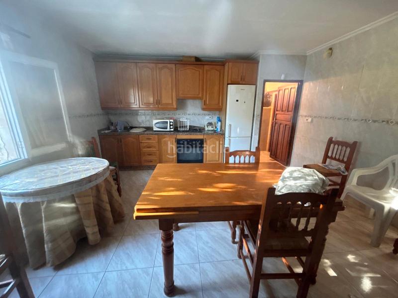 Foto 486eb856-c266-4630-9ee7-36a02a4e0229. Masia amb xemeneia aparcament a Catral