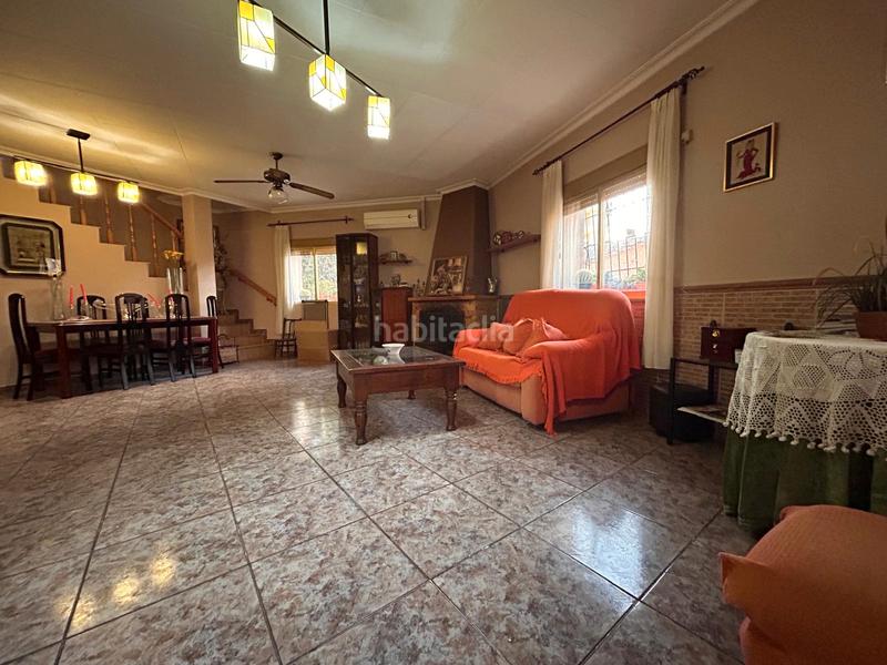 Foto 3e2be32c-2dfd-4cfc-b771-715977c7dfb7. Casa adossada amb xemeneia a Almoradí