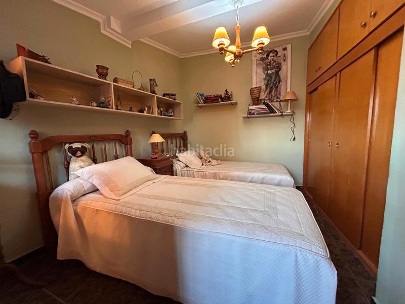 Foto 66fdec86-a26c-4580-b91d-f12fc24144a6. Casa adossada amb xemeneia a Almoradí