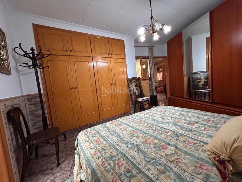 Foto a9ac161b-8fc2-419e-afc7-2ebbd324c765. Casa adossada amb xemeneia a Almoradí