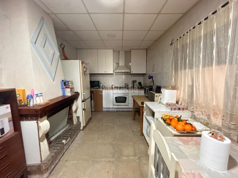 Foto 0f0c4ea2-409d-4dfe-a979-9bf0f870935e. Masia amb aparcament a Catral