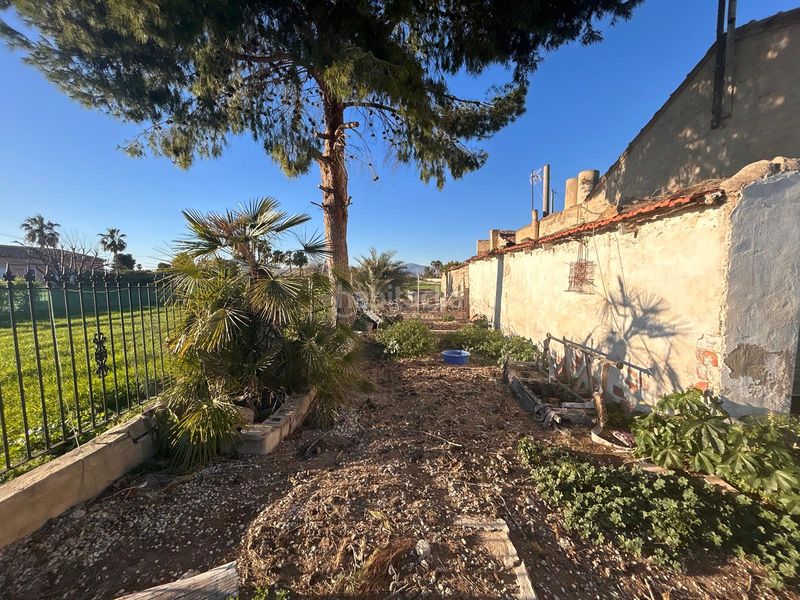 Foto 13334b75-c58f-4af9-b4ae-5da234f12d92. Masia amb aparcament a Catral