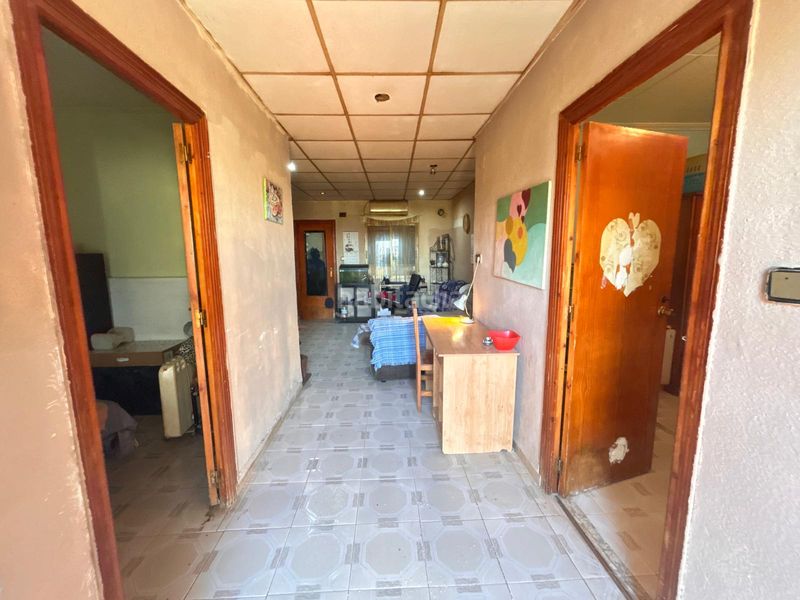 Foto 2339d0fe-55fd-4600-ae81-ef3fed4a6fde. Masia amb aparcament a Catral