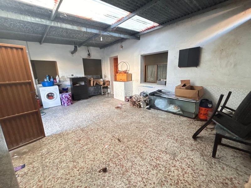 Foto 2ea6b4b4-7eeb-476a-beb6-d858022a9fa8. Masia amb aparcament a Catral