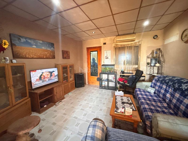 Foto 5f055c53-7ffc-4595-af15-ec6490543934. Masia amb aparcament a Catral