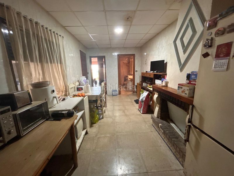 Foto 7074b465-41da-4e9f-8f21-b055b9ed2ed0. Masia amb aparcament a Catral