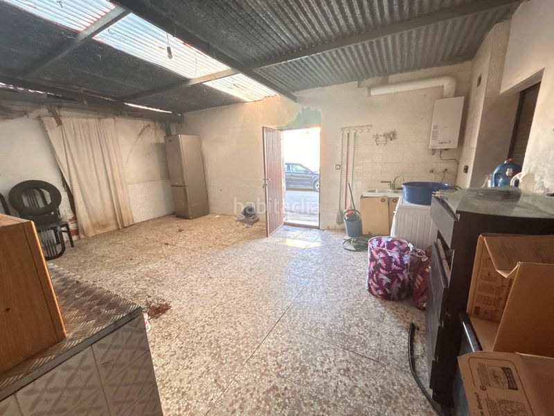 Foto 7124d1ad-732f-46ed-b75e-bed4d3239909. Masia amb aparcament a Catral