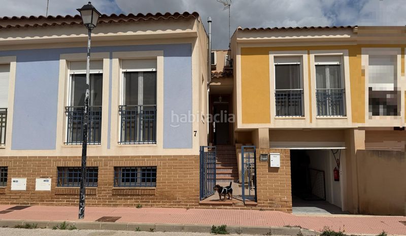 Foto 5f7d19c3-7bcd-434c-92bb-a1d44d5ad4e2. Casa adossada amb aparcament a Daya Nueva