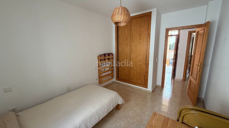 Foto e8c9a985-f3a6-4dd5-8596-1fa1e18a7892. Casa adossada amb aparcament a Daya Nueva