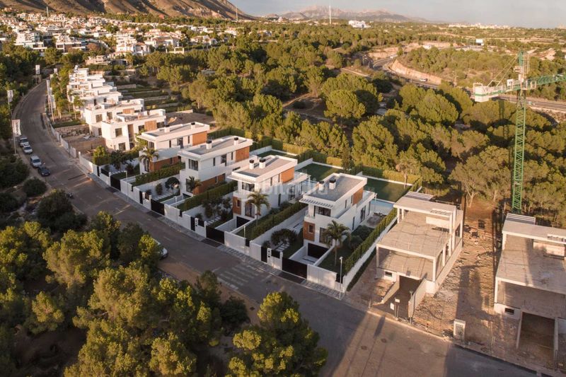Foto 44b50f44-c3b5-4db6-9597-7353798aff5b. Casa en Finestrat pueblo Finestrat