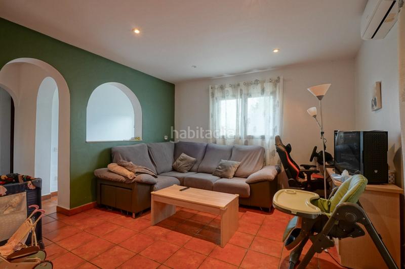 Foto b50e48b7-74b7-46dd-9302-13fcf2cdc349. House with parking in Ondara