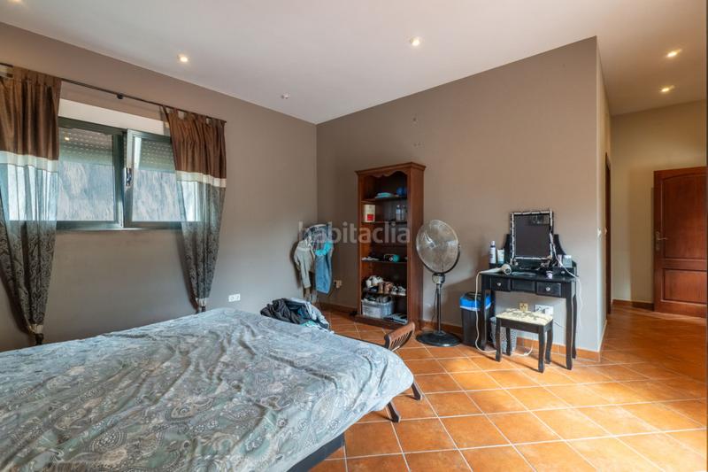 Foto f583d843-18ed-43fe-b4b9-931549fb9340. House with parking in Ondara