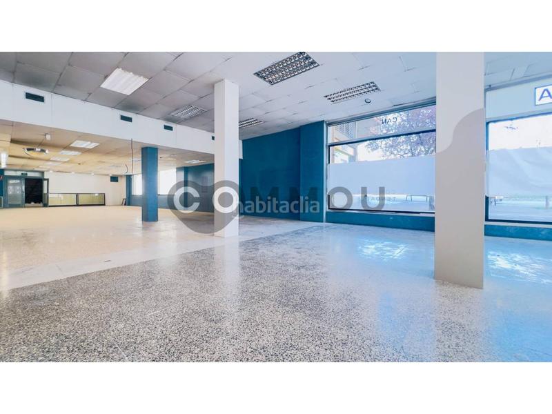 Foto 9fc04137-7ba9-4f7a-8e77-7556eeed51be. Rent business premise in doctor junyent 2 in Centre Vic