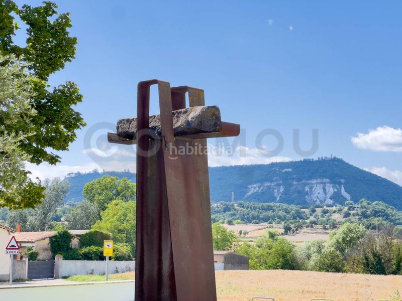 Foto 9b56cfcd-f807-4d2e-be23-fbfcffcfb32c. Edificio en calle major 1 edificio en venta en la guixa sentfores en Vic