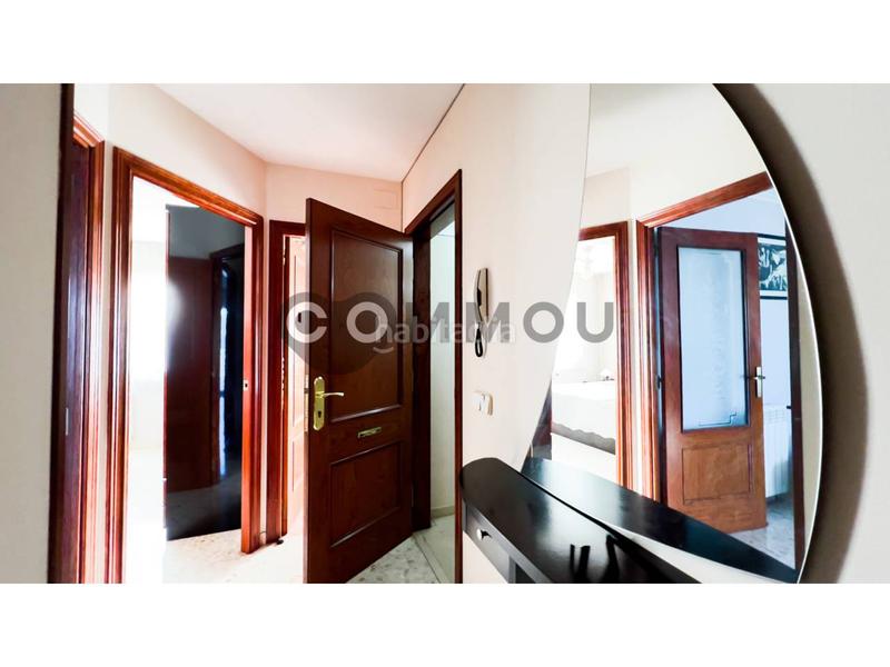 Foto 58b092e0-15f3-4347-913d-57f30844852c. Casa adossada amb calefacció aparcament a Estadi-Santa Anna Vic