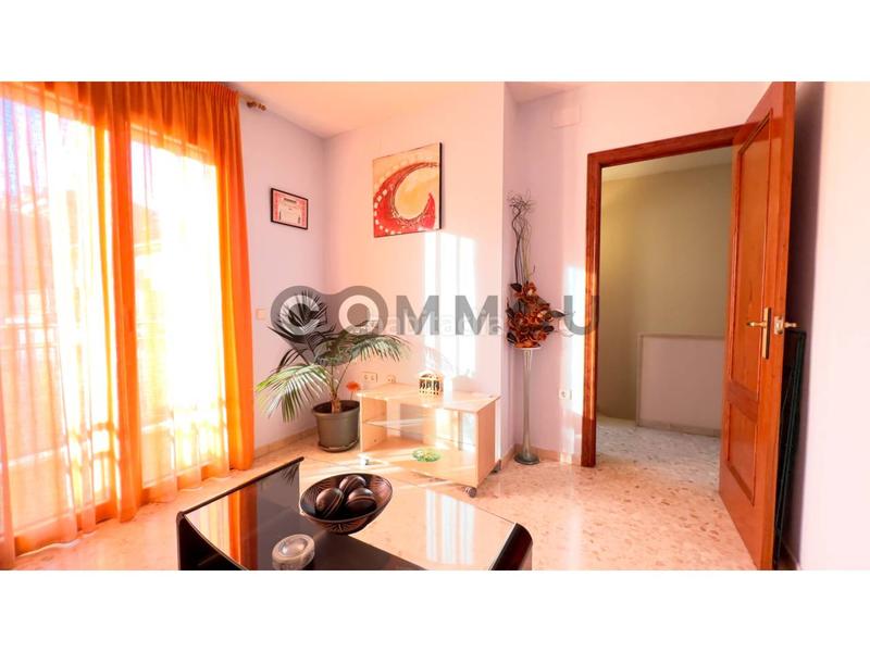 Foto 8acde2cb-1ba5-45da-a19a-1e47ebb37b33. Casa adossada amb calefacció aparcament a Estadi-Santa Anna Vic