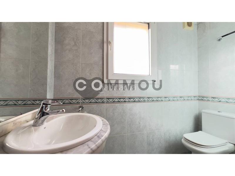 Foto 93706863-baf5-41b4-be70-31b6d6801c51. Casa adossada amb calefacció aparcament a Estadi-Santa Anna Vic