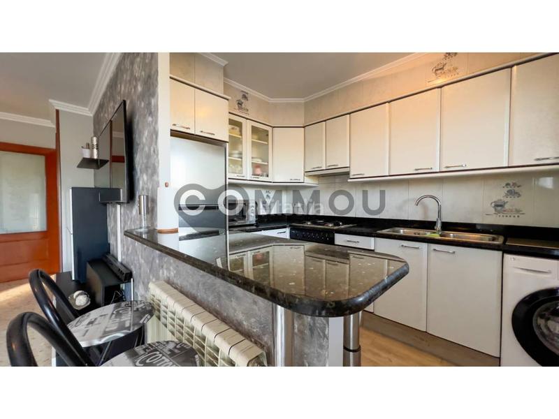 Foto b2a06142-5892-4d0a-b812-92a9097e9ab4. Casa adossada amb calefacció aparcament a Estadi-Santa Anna Vic