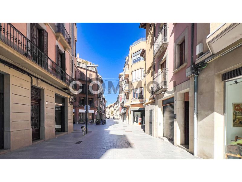 Foto 4f3c841a-0efe-4bd0-88e8-2cf6dc4abad5. Pis amb calefacció aparcament a Nord Vic