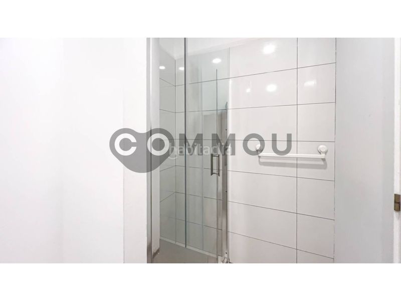 Foto 15e6fe4d-2acd-4e31-8fe8-f4c8ec79f21c. Duplex avec chauffage parking dans Nord Vic