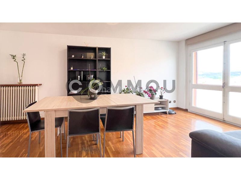Foto 41a78cf8-4305-4a19-be37-6578fe3164b0. Duplex avec chauffage parking dans Nord Vic