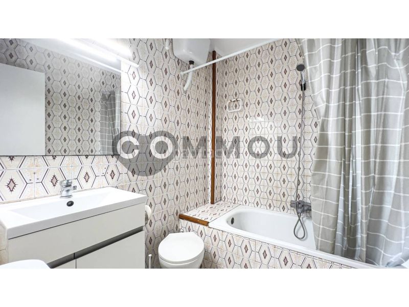 Foto 46e05734-385b-4a51-8028-cd99d9fa18c4. Duplex avec chauffage parking dans Nord Vic