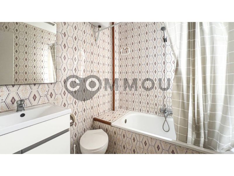 Foto 9d6d363f-85a3-4923-83b6-a73df27cbd95. Duplex avec chauffage parking dans Nord Vic