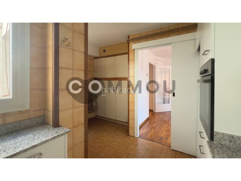 Foto f53851ac-def4-47fa-8a1e-ddce8a6bdfa1. Duplex avec chauffage parking dans Nord Vic