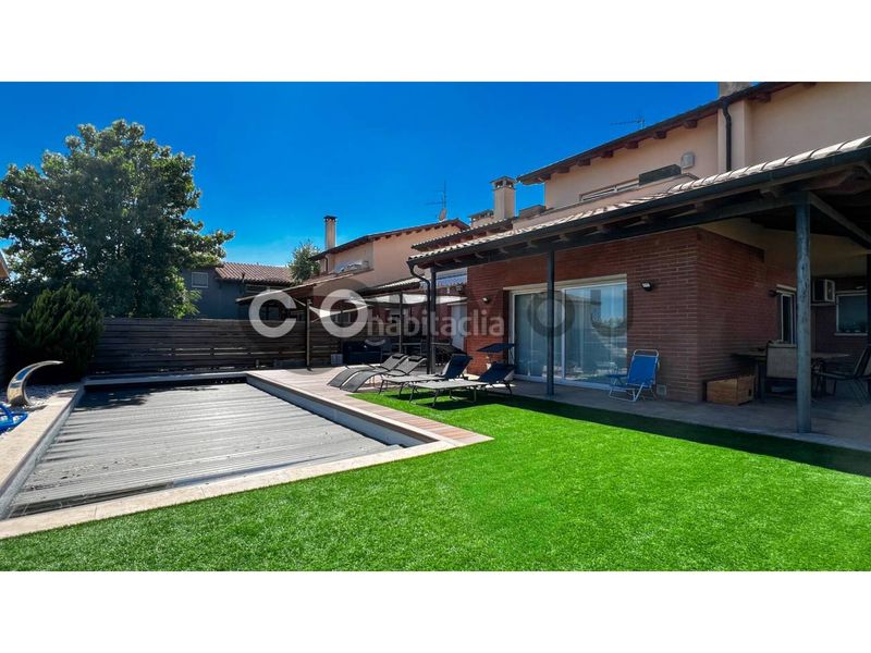 Foto 3ffc2ed0-c8ae-40ad-a1bc-35abff28d56e. Chalet  en venta en Gurb