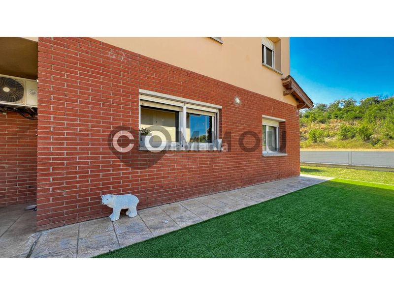 Foto 61aa88c1-c8af-4c2e-bb04-d6a7b0e60cd6. Chalet  en venta en Gurb