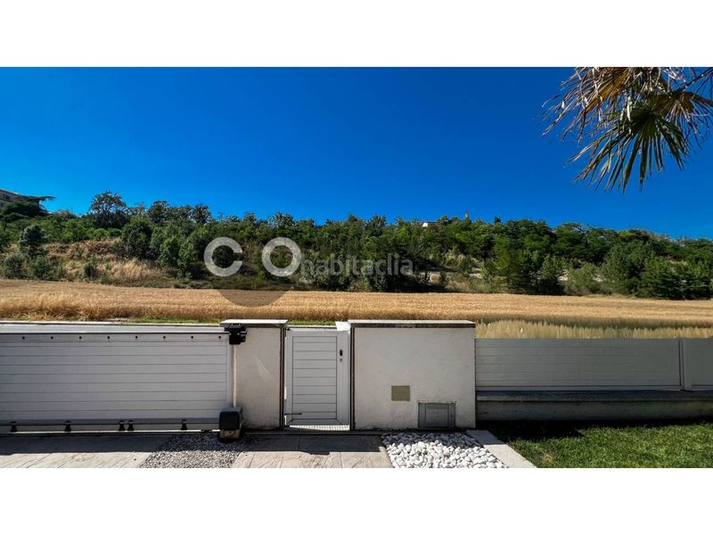 Foto 656c9ff8-146f-48b1-82b3-284260330a9d. Chalet  en venta en Gurb