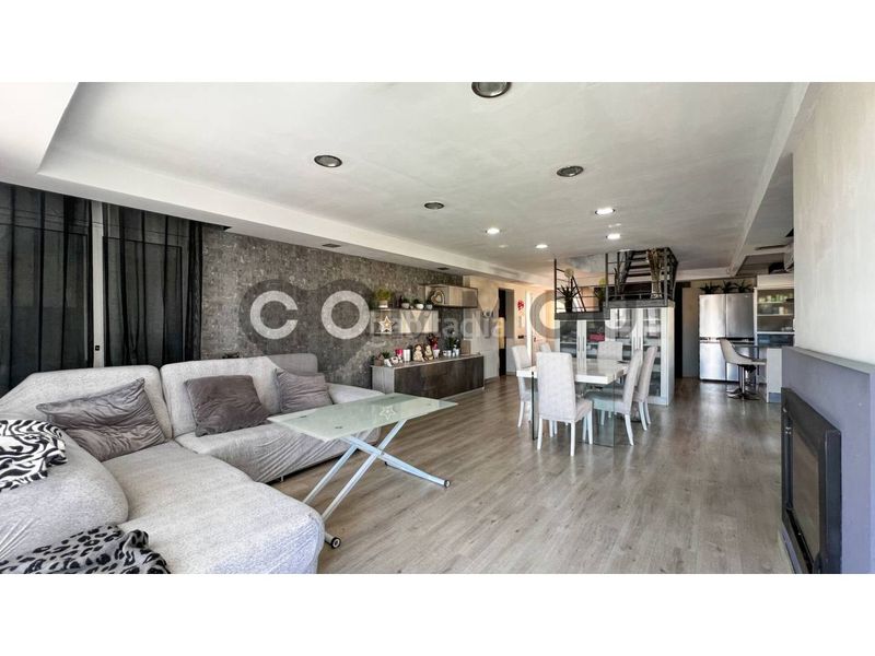 Foto 97942485-d051-45e9-b320-108a1d942f7f. Chalet  en venta en Gurb