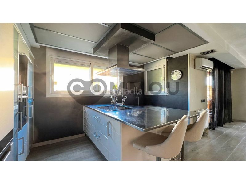 Foto dae4c4c6-aa00-4970-9358-7695062ae3eb. Chalet  en venta en Gurb