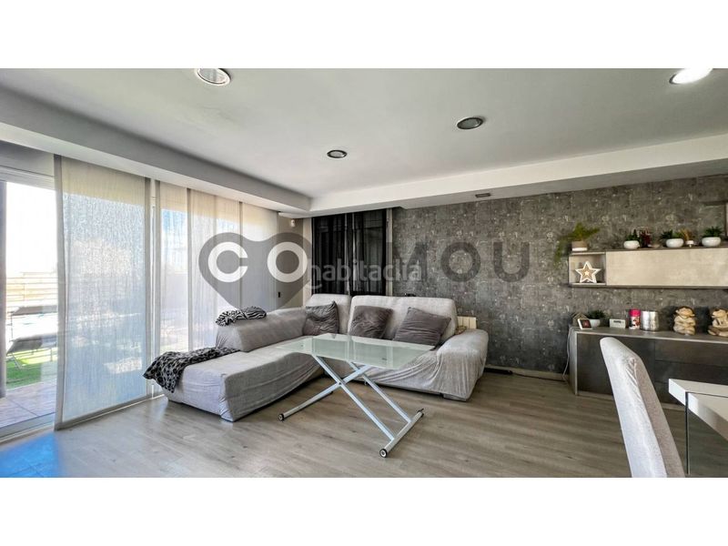 Foto df8b6e68-df5c-43f9-95b4-bc63c3925d2b. Chalet  en venta en Gurb