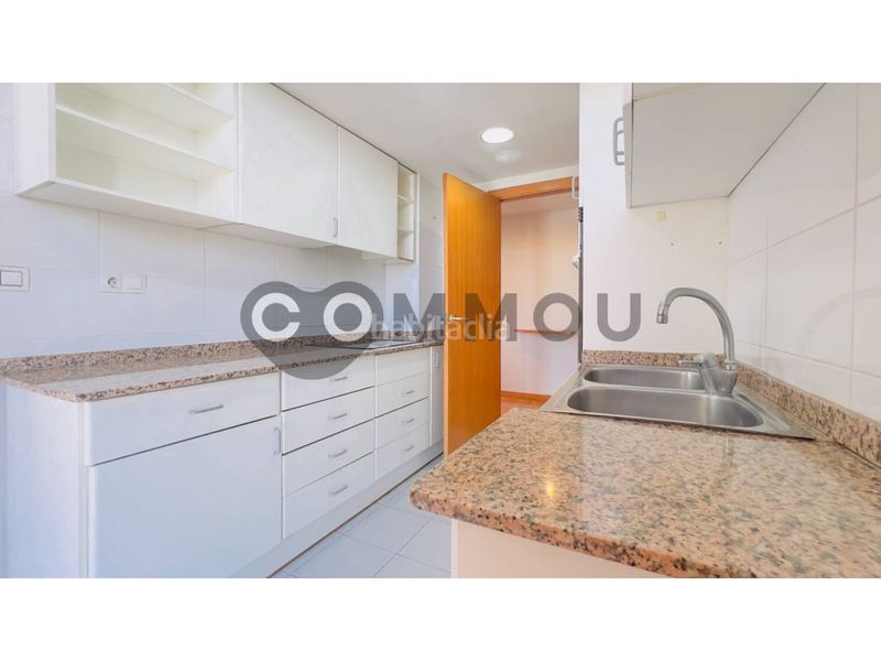 Foto 706e1f67-d711-4a75-818b-c2168414ea3d. Pis amb aparcament a Centre Vic