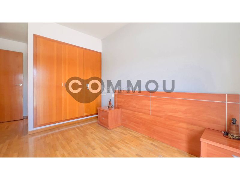 Foto a805509f-0b26-4060-acde-dc71aafd6bd5. Pis amb aparcament a Centre Vic