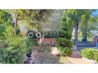 Maison à Caputxins-Ambulatori. Casa en venta en la zona de sant llàtzer de vic