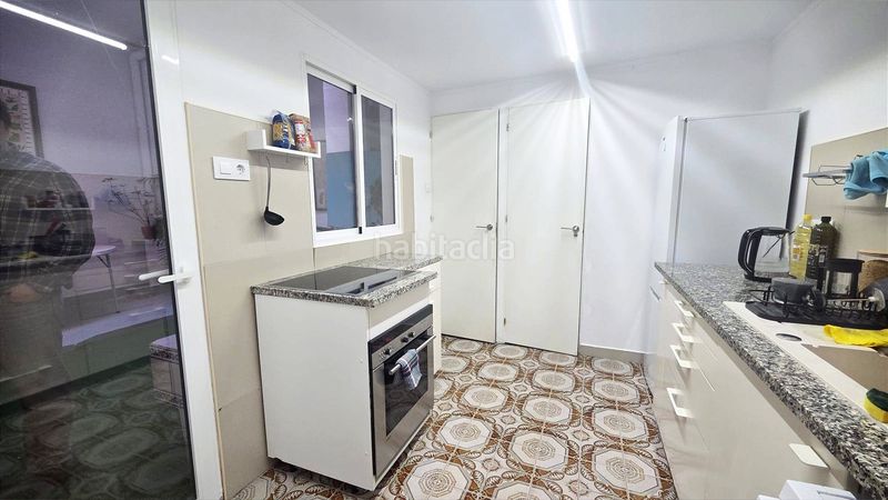 Foto ac7a22a1-5f2e-4790-b55a-7e86258e9693. Pis a playa puerto de Sagunto Sagunt