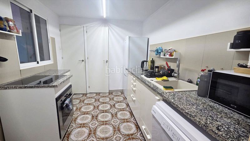 Foto c03e48d8-0331-4a30-88bc-dfbd16e8d856. Pis a playa puerto de Sagunto Sagunt