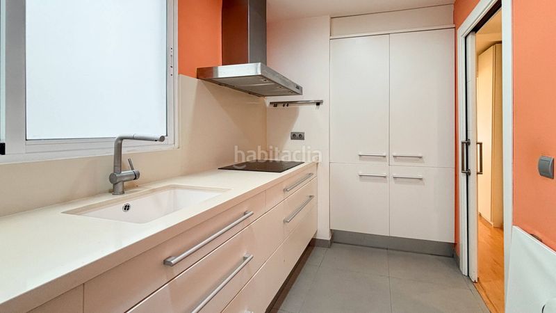 Foto f9edf990-1484-4f39-8a3a-ee60a9d7e073. Pis a La Raïosa Valencia