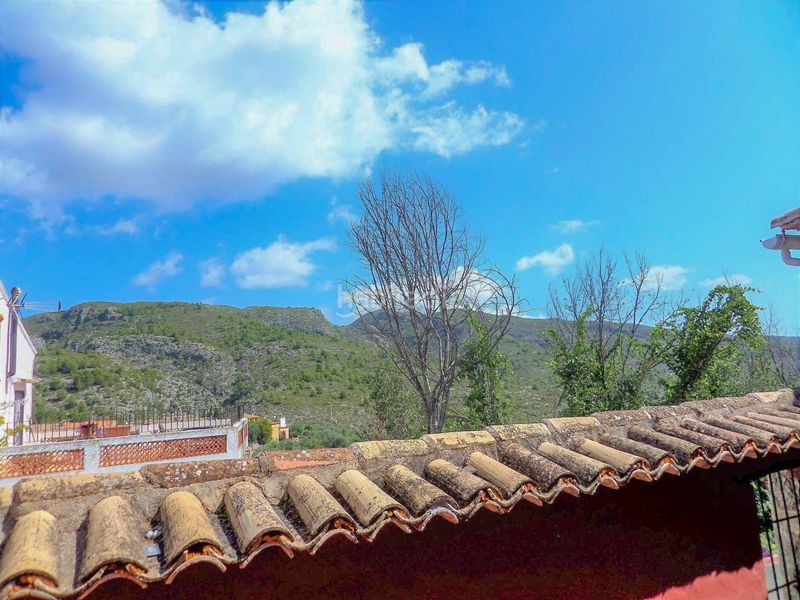 Foto ebd28a58-d4ff-4c58-bd77-dd3c6ae52313. Casa amb aparcament a Vall de Gallinera (La)